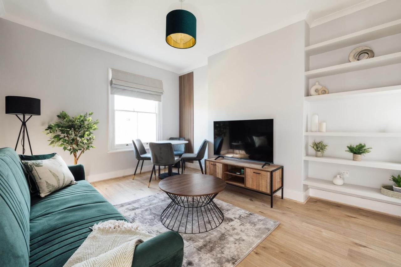 Ferienwohnung Stunning & Stylish 2 Bed Flat In West London Exterior foto