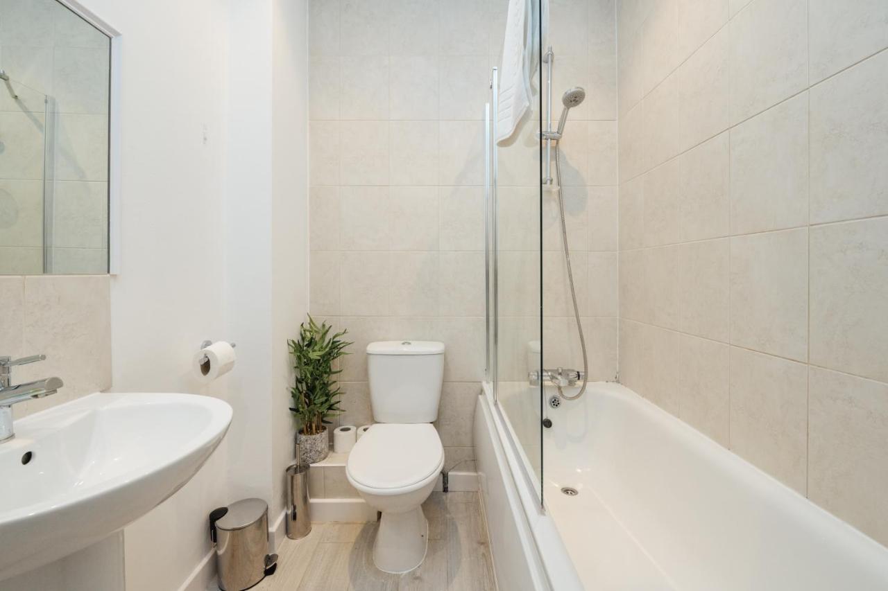 Ferienwohnung Stunning & Stylish 2 Bed Flat In West London Exterior foto