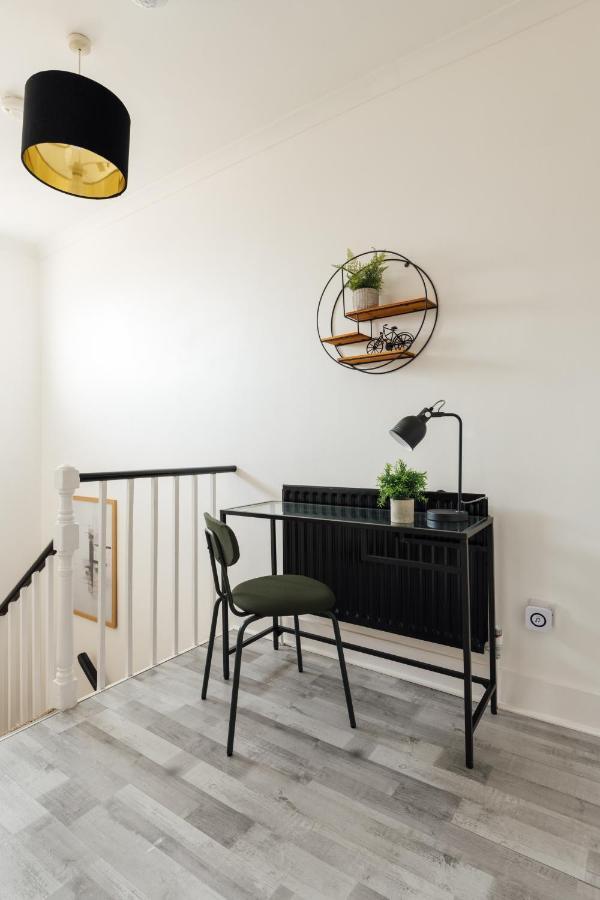 Ferienwohnung Stunning & Stylish 2 Bed Flat In West London Exterior foto